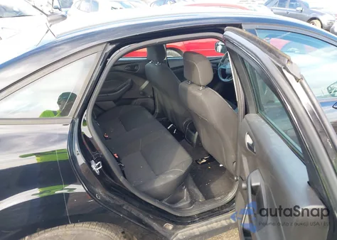 2016 Ford Focus S из США, поврежденный, VIN 1FADP3E24GL243933